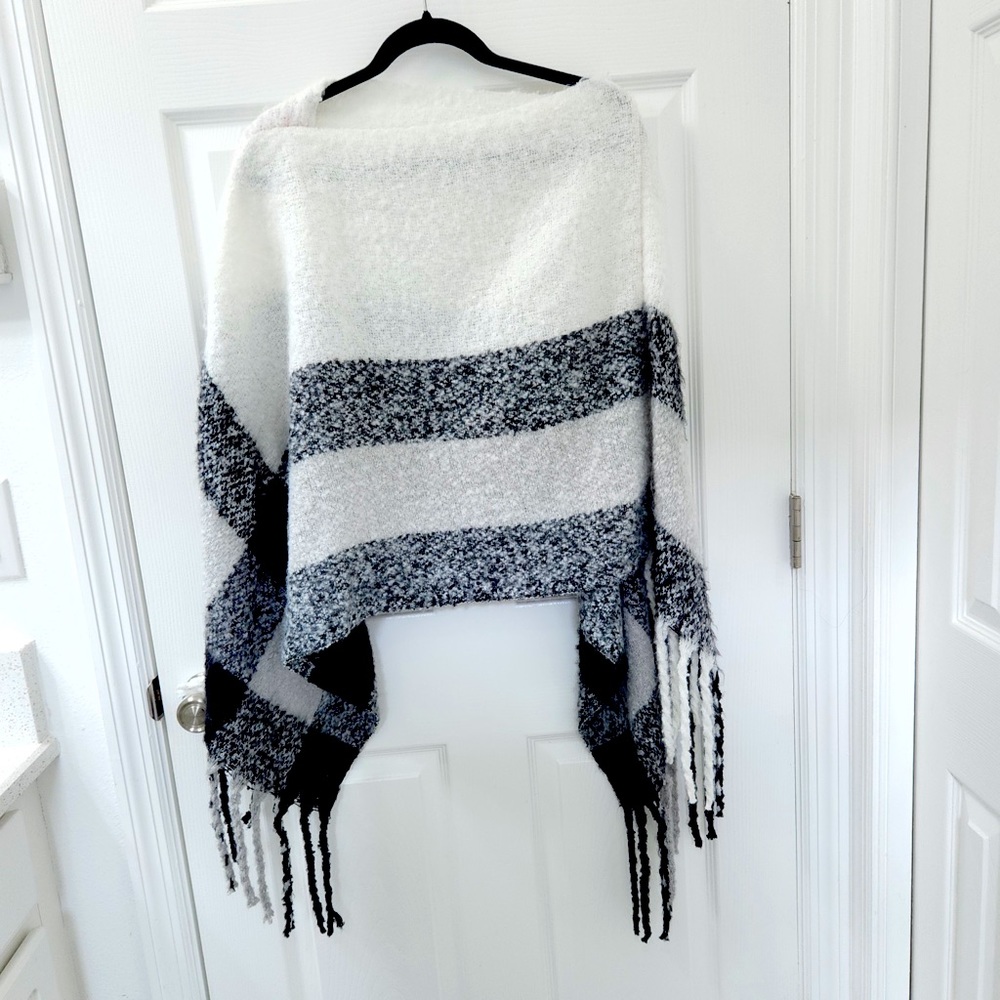 Poncho!